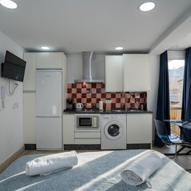 PLAYA CARIHUELA Apartamentos El CARMEN - Estudio con balcón - 10