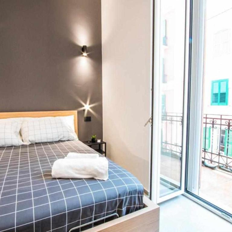 Astroom apartments - Double Room with Balcony - 7