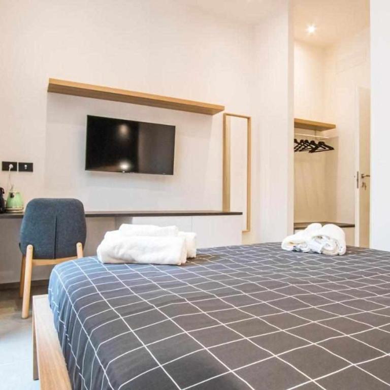 Astroom apartments - Double Room with Balcony - 18