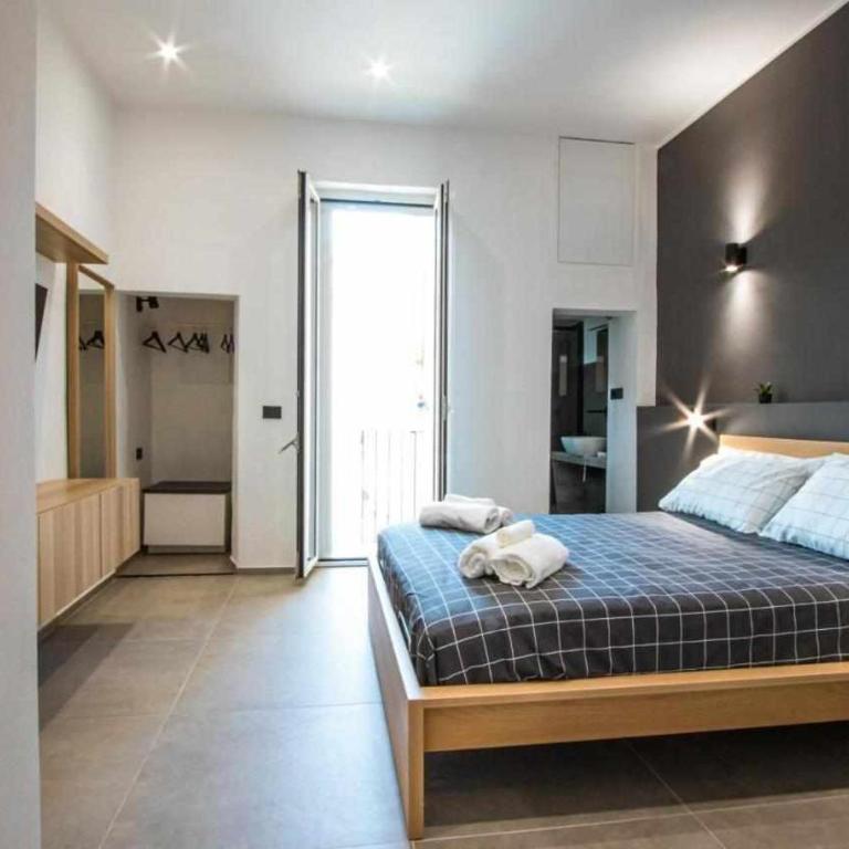 Astroom apartments - Family Room with Balcony - 6