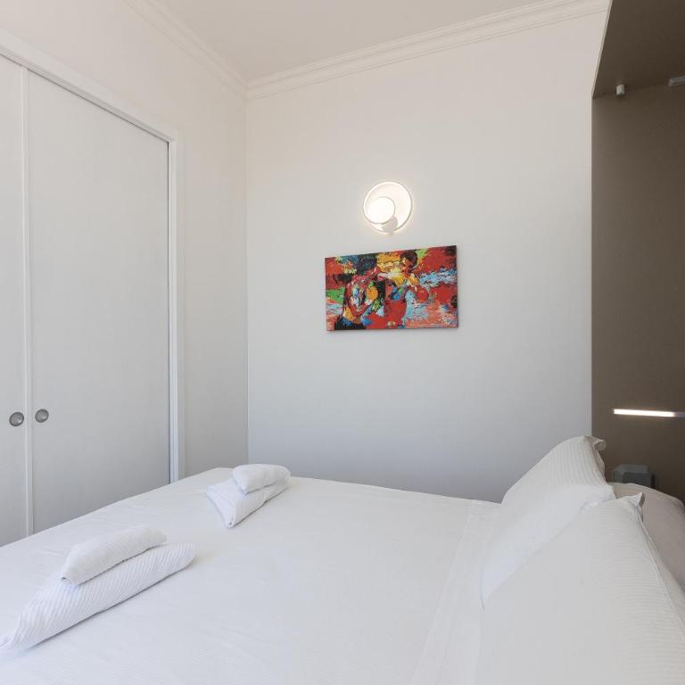 Corso View by Rental in Rome - Two-Bedroom Apartment - 17