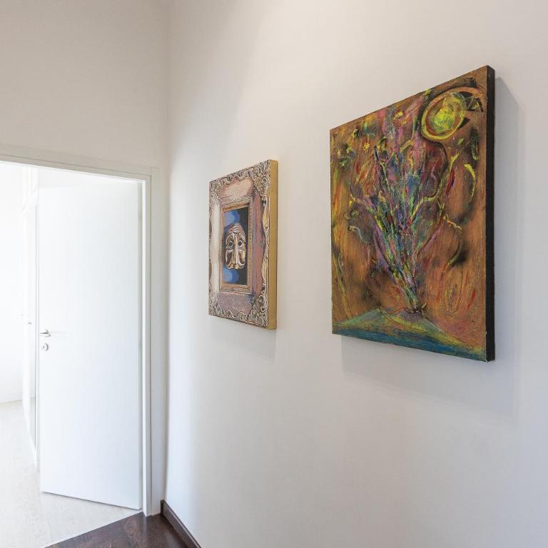 Corso View by Rental in Rome - Two-Bedroom Apartment - 37