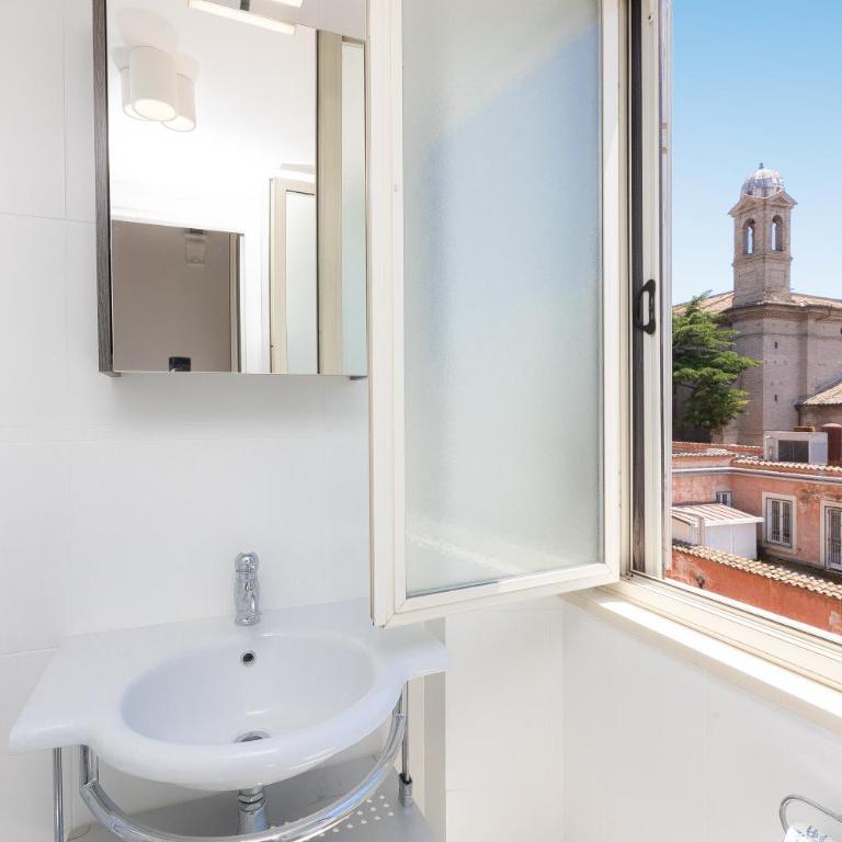 Corso View by Rental in Rome - Two-Bedroom Apartment - 22