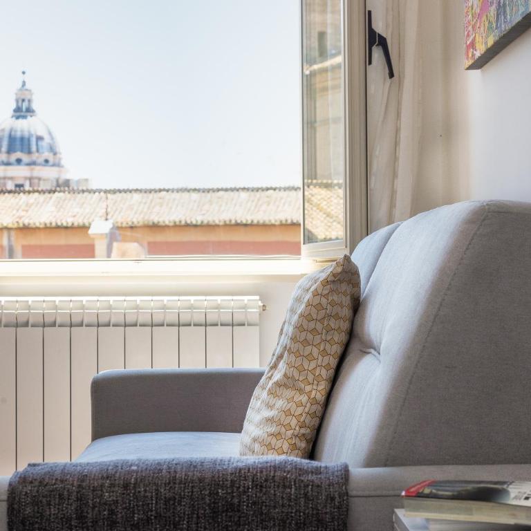 Corso View by Rental in Rome - Two-Bedroom Apartment - 18