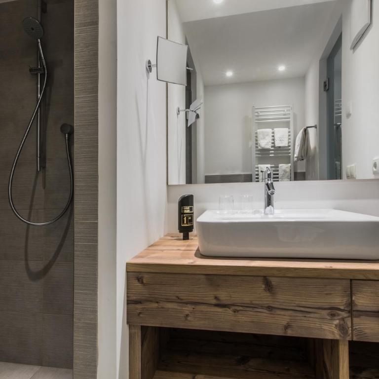 Hotel Stoeres - Stores Active wellbeing - Camera Singola Standard con Doccia - 1