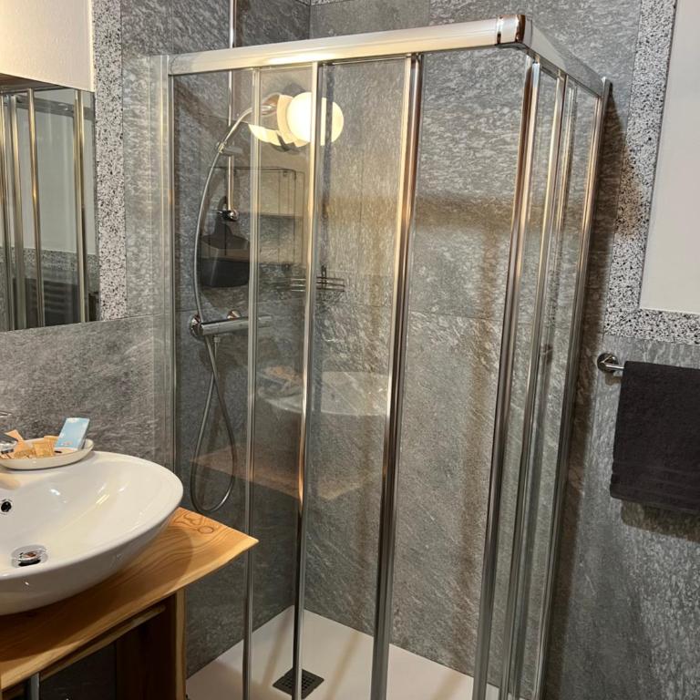 B&B Casa il sasso - Camera Matrimoniale con Bagno Privato - 6
