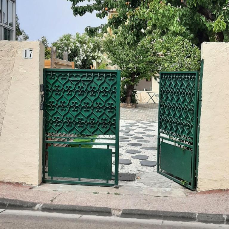 la loveRomantique chez loveroomtoulon, parking et wifi gratuits - Appartement 1 Chambre - 11
