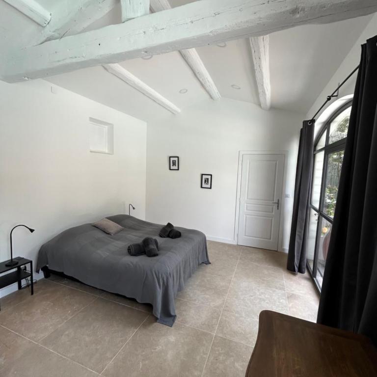 La Bastide des Rosiers - Chambre Double - Vue sur Piscine - 10