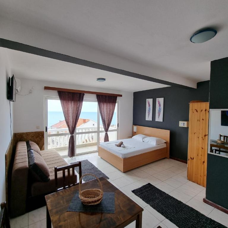 Apartments Adriatik - Deluks Dvokrevetna Soba sa Bračnim Krevetom i Pogledom na More - 1