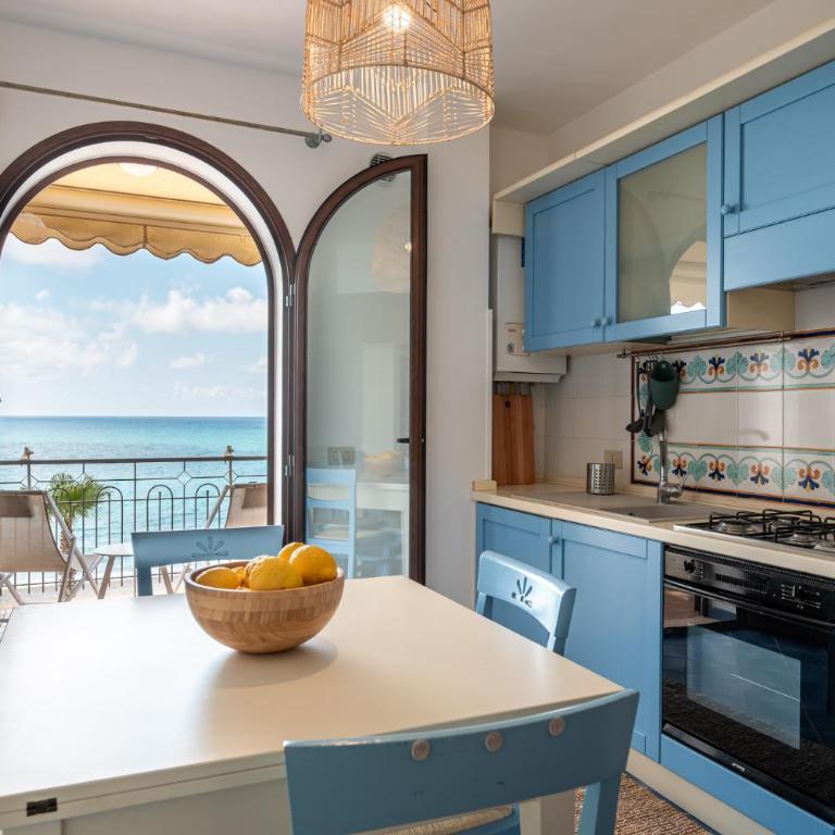 Arcipelago Seafront Apartments, Fronte Mare a Capo d'Orlando - Appartamento con 2 Camere da Letto e Vista Mare - 1