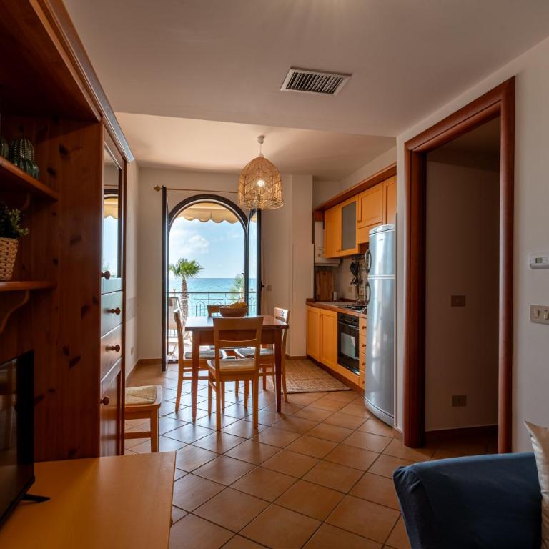 Arcipelago Seafront Apartments, Fronte Mare a Capo d'Orlando - Appartamento con 2 Camere da Letto e Vista Mare - 8