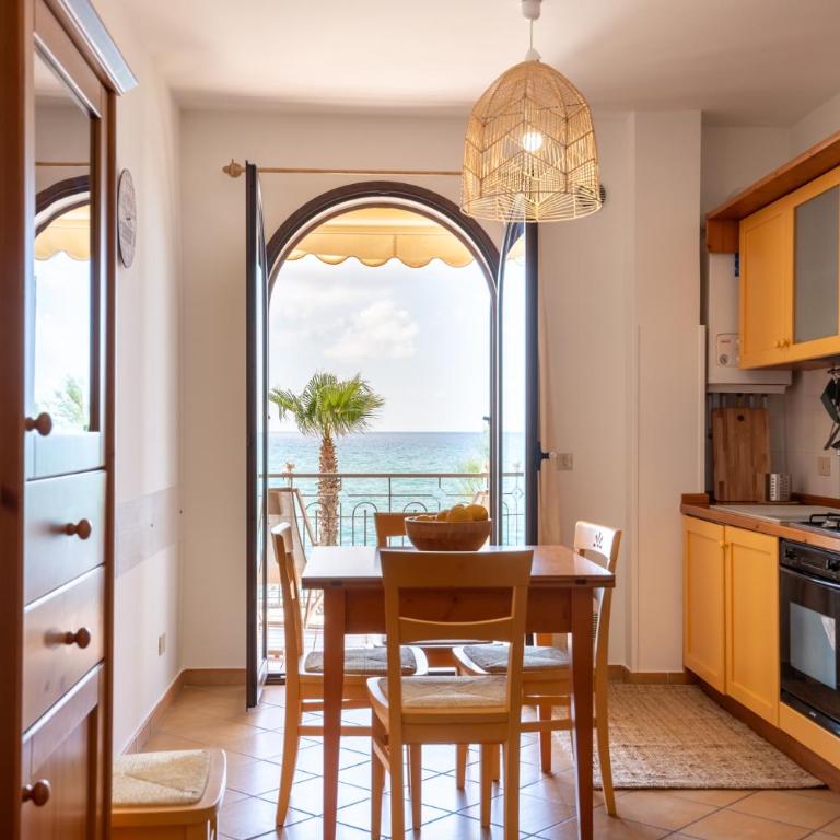 Arcipelago Seafront Apartments, Fronte Mare a Capo d'Orlando - Appartamento con 2 Camere da Letto e Vista Mare - 2