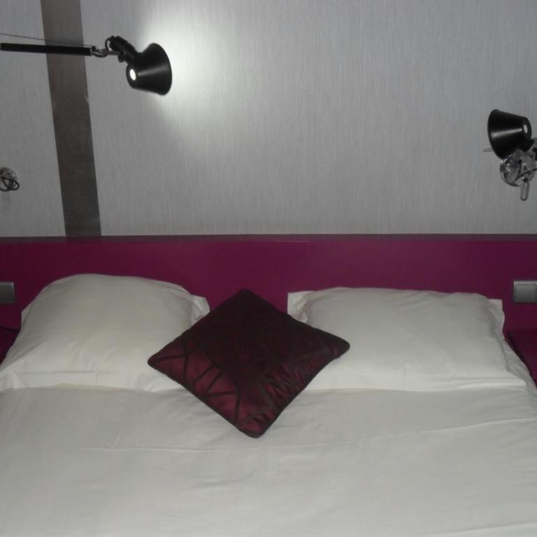 Hôtel Latino Reims Centre - Camera Matrimoniale Standard - 4