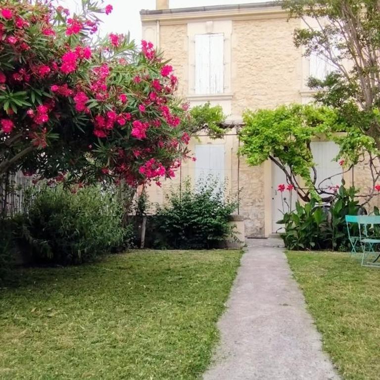 Villa Jardin fleuri - Villa - 1