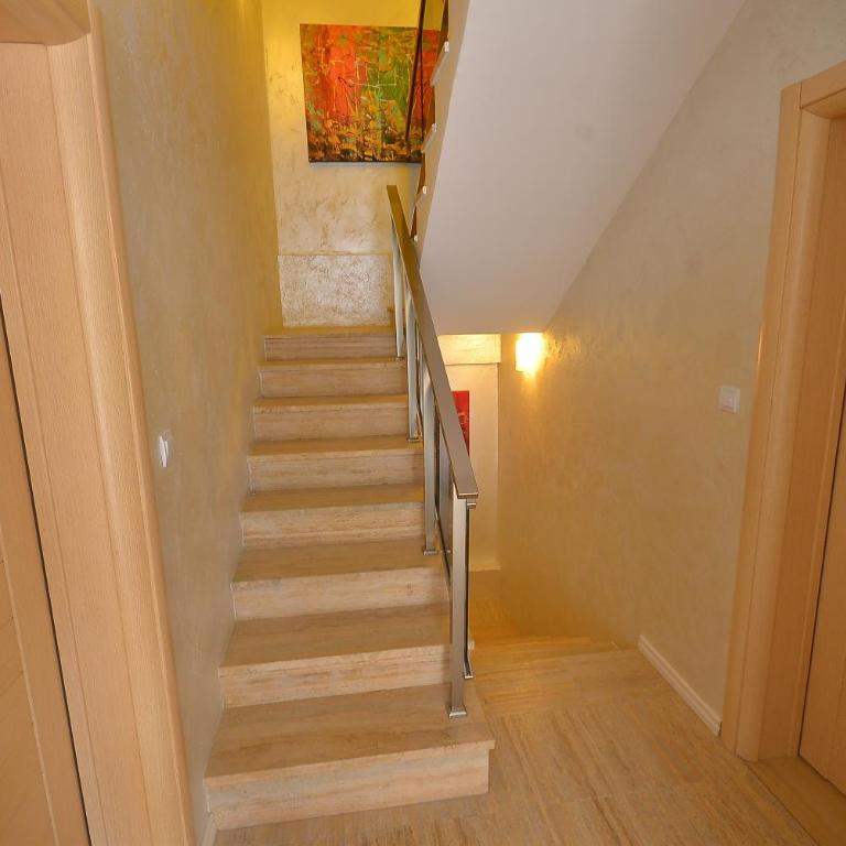 Apartments Mianiko - Penthouse Two-Bedroom Apartment with Balcony and Sea View - 2