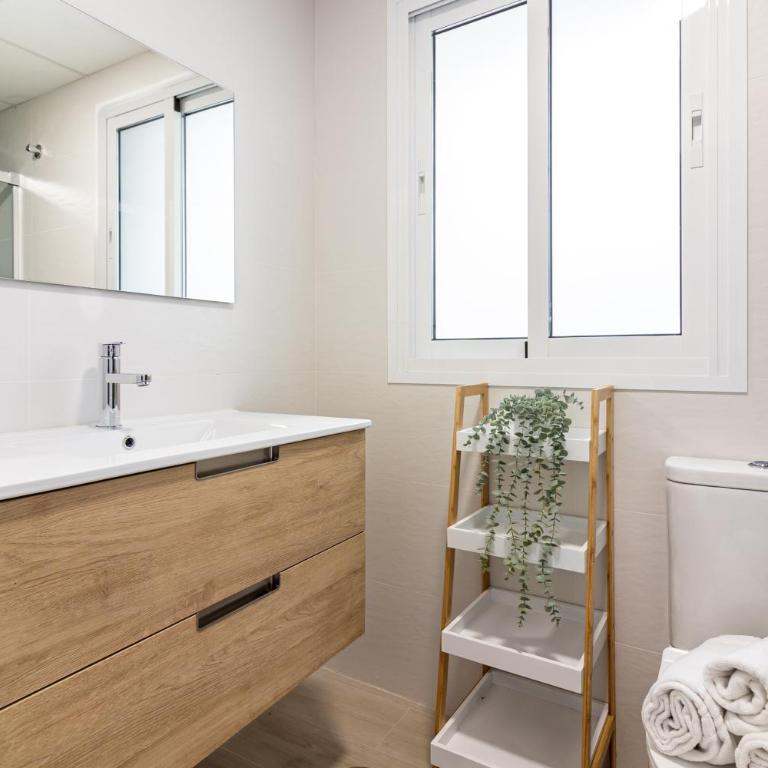 Malaga Center Flat Holidays City Center - Apartment - 3