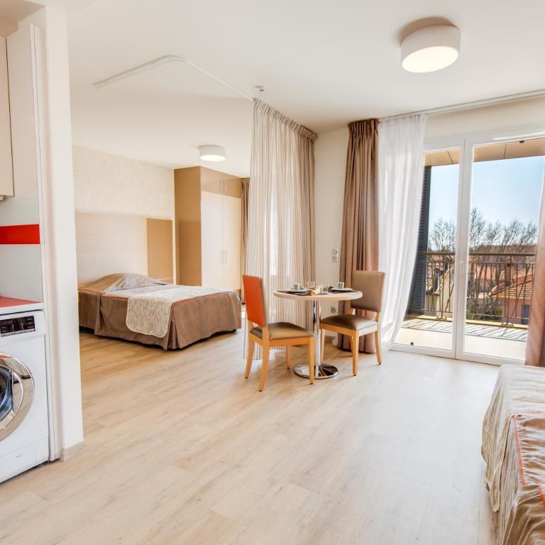 Appart One Fréjus - Studio Familial - 7