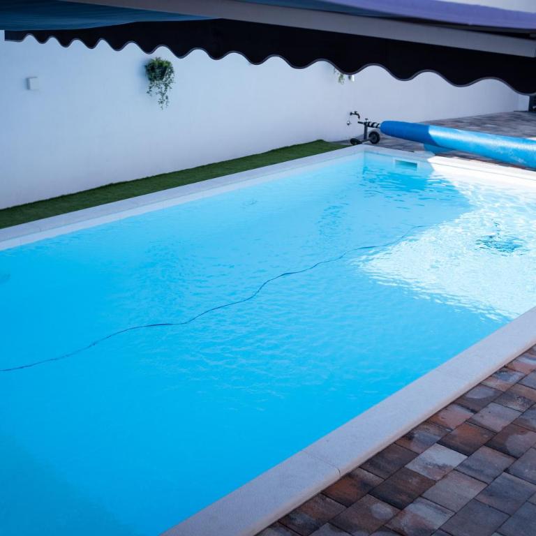 Villa UpTown - Four-Bedroom House - 14