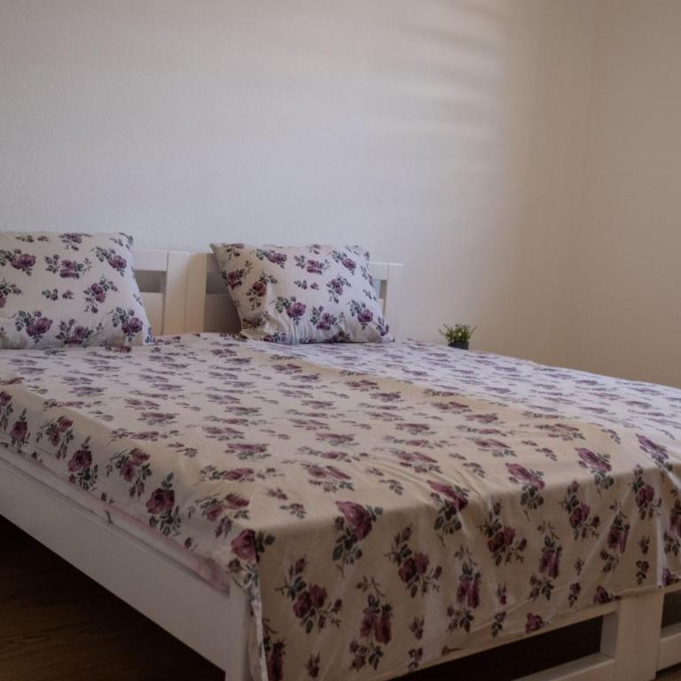 Villa UpTown - Four-Bedroom House - 48