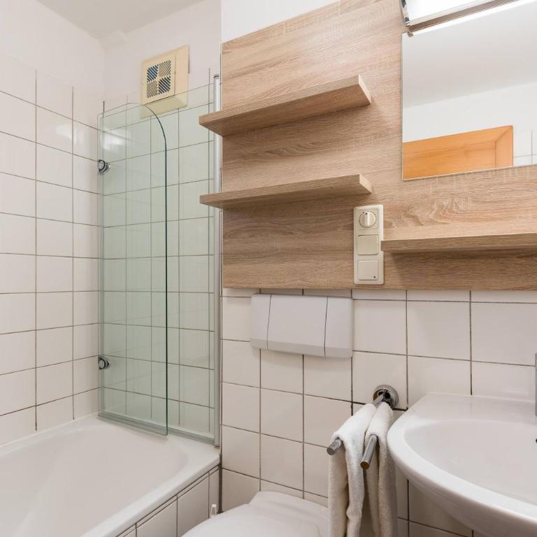 Gut Wenghof - Family Resort Werfenweng - Basic Doppelzimmer - Nebengebäude - 1