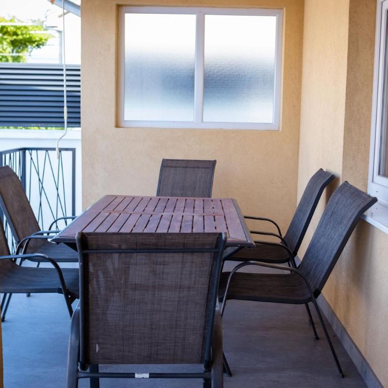 Villa UpTown - Four-Bedroom House - 40