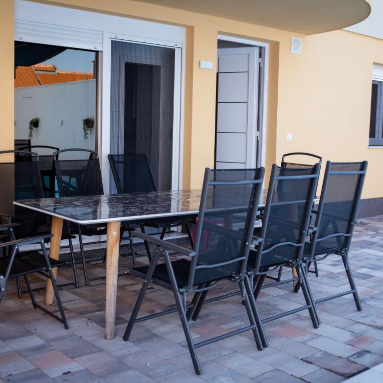 Villa UpTown - Four-Bedroom House - 37