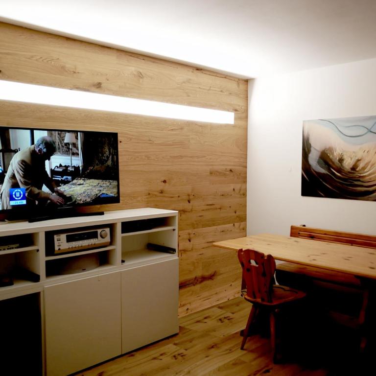 Luce Delle Dolomiti con navetta e sala giochi - Appartamento con Vista Montagna - 10