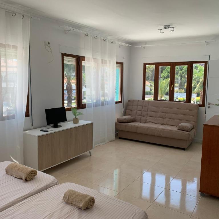 Casa los Pinos Calpe Playa - Habitación Familiar con vistas al jardín - 1