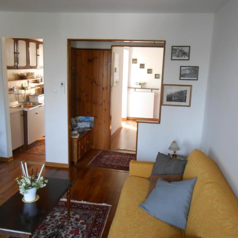 Apartment Trieste Casa Vacanze NATASCIA - Appartamento Familiare con 2 Camere da Letto e Vista - 3
