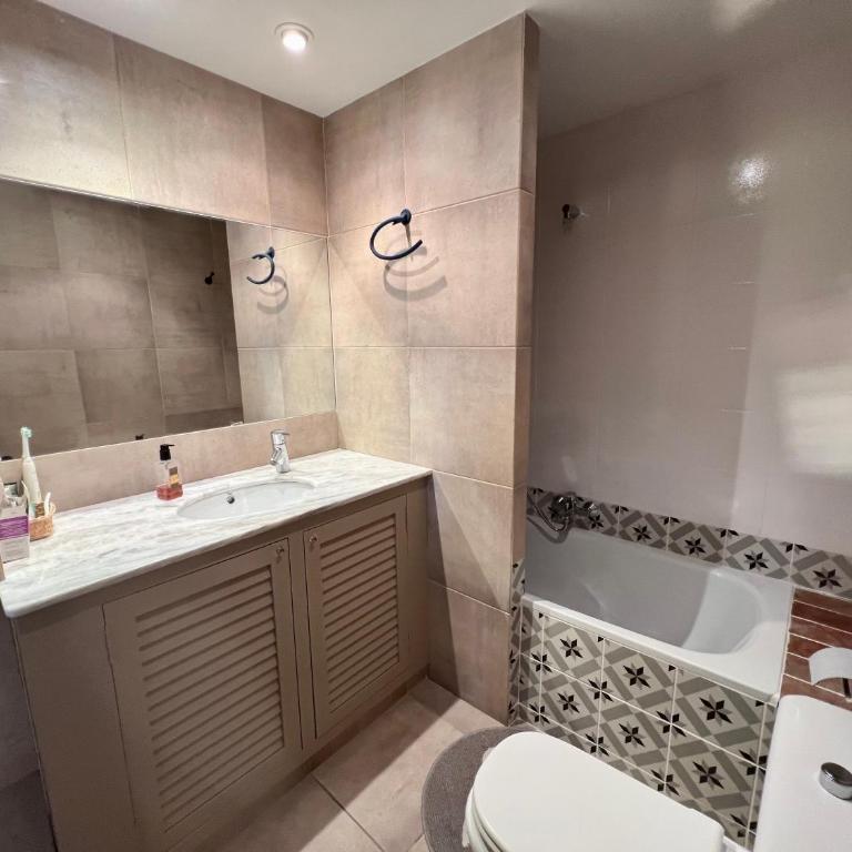 Vistas Mediterrani, maravillosas vistas en amplio apartamento con terraza, y piscina en zona de jardin - Apartamento - 13