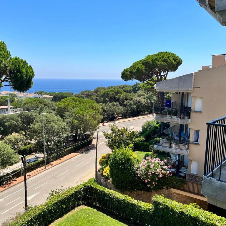 Vistas Mediterrani, maravillosas vistas en amplio apartamento con terraza, y piscina en zona de jardin - Apartamento - 34