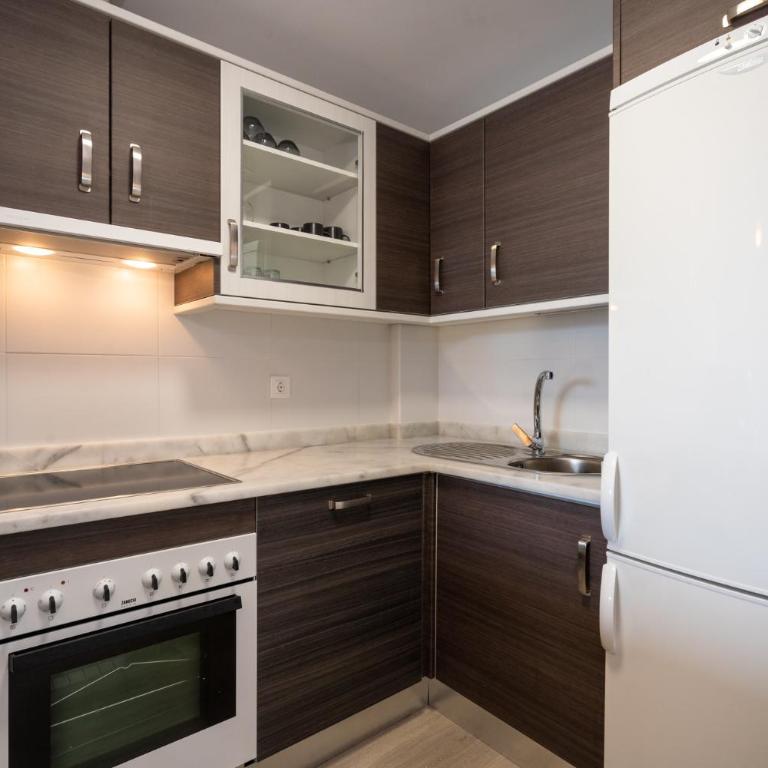 13 Modern apt for 6 guest with shared pool in Manilva Andalucia - Apartamento con vistas al jardín - 15
