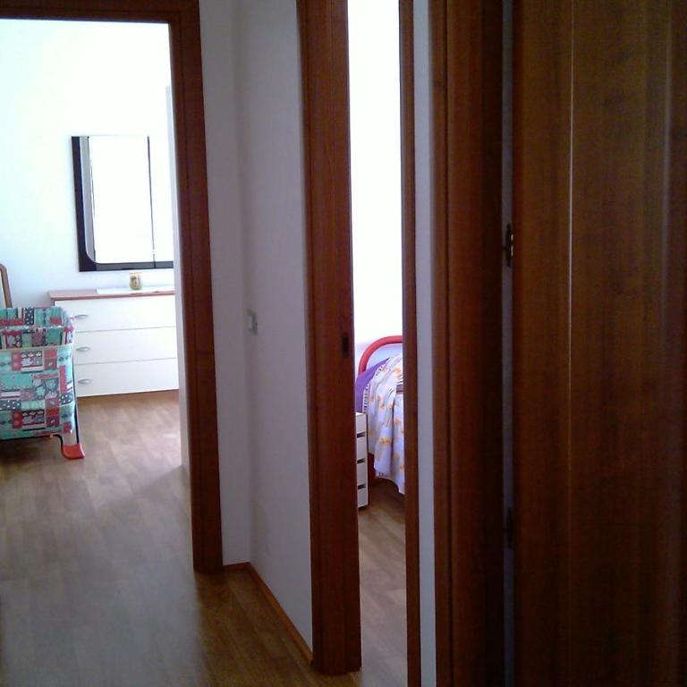Casa Baby Planet - Appartamento con 2 Camere da Letto e Balcone - Via Salice 1 - 25