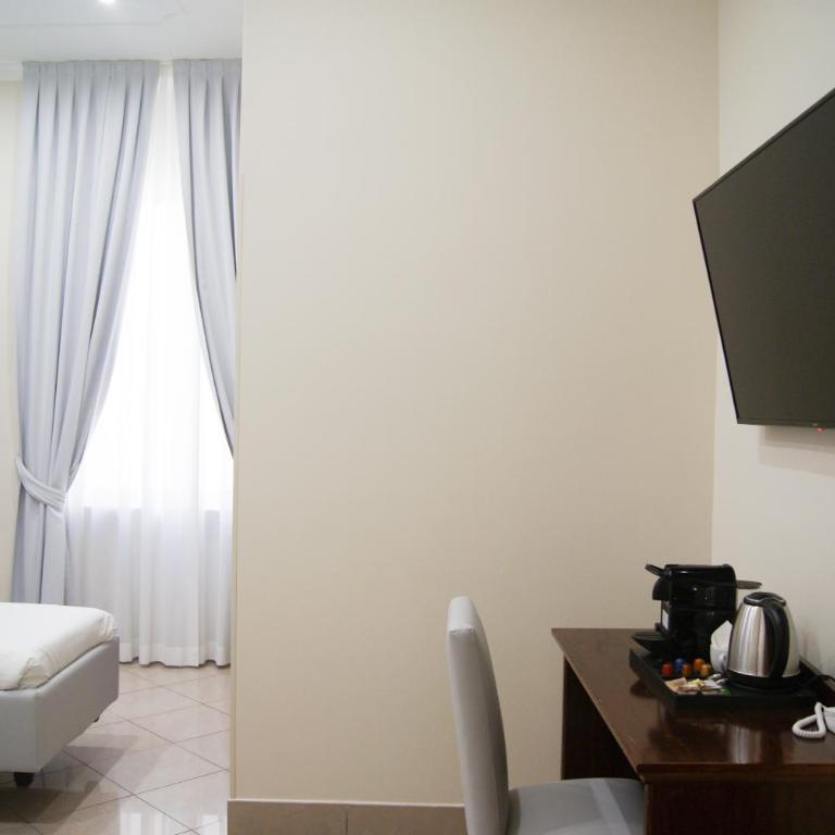 Monti 66 Hotel - Camera Deluxe - 21