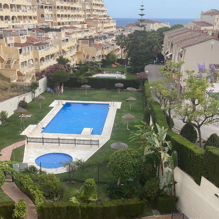 Encantador Piso con Gran Terraza - Two-Bedroom Apartment - 34
