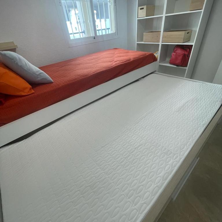 Encantador Piso con Gran Terraza - Two-Bedroom Apartment - 22