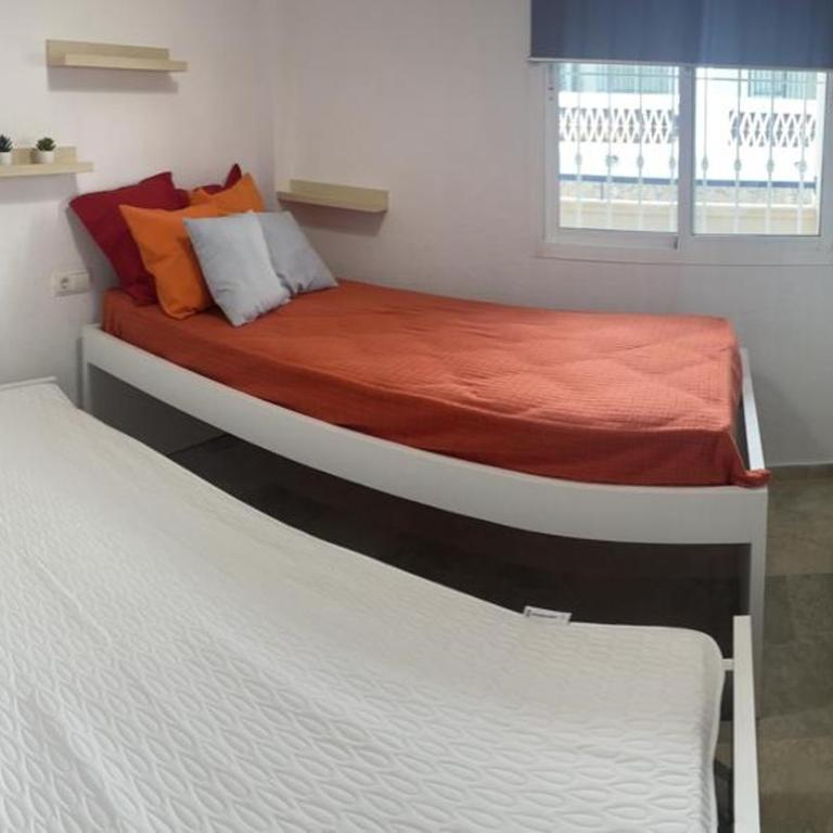 Encantador Piso con Gran Terraza - Two-Bedroom Apartment - 23