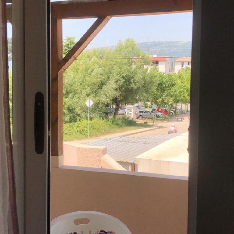 Apartments Amra - Apartment with Balcony - 6