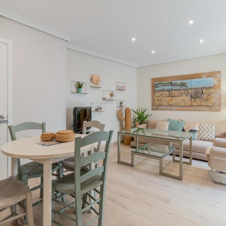 America 21 - Town center - Two-Bedroom Apartment - 1