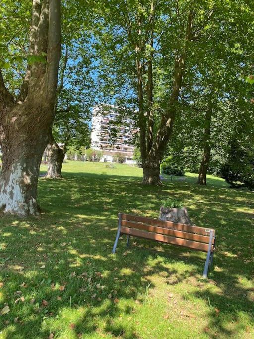 Superbe T3 lumineux sur parc arboré avec piscine - Appartement 2 Chambres - 1