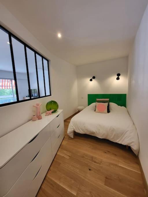 Superbe T3 lumineux sur parc arboré avec piscine - Appartement 2 Chambres - 9