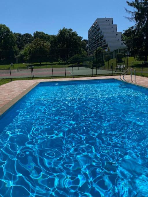 Superbe T3 lumineux sur parc arboré avec piscine - Appartement 2 Chambres - 11