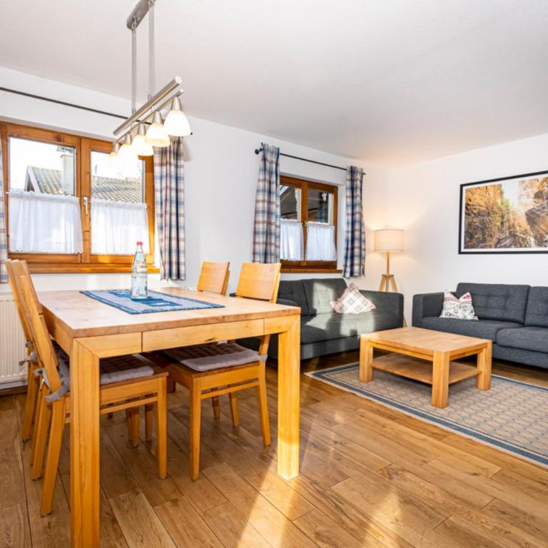 Alphirt Ferienwohnungen - Apartment mit Bergblick - 9 - 9