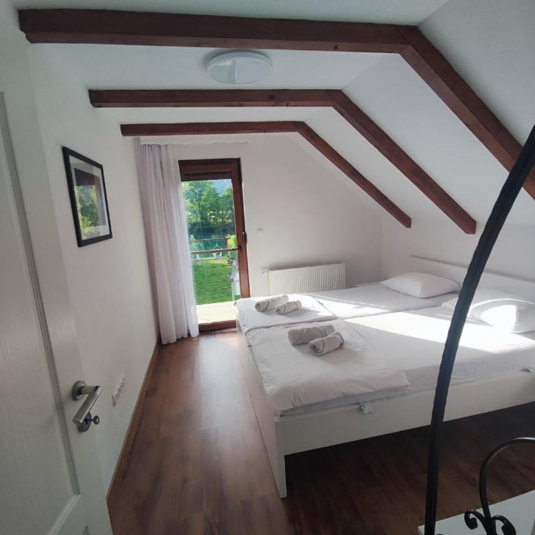 River home - Villa Sara - Three-Bedroom House - 21