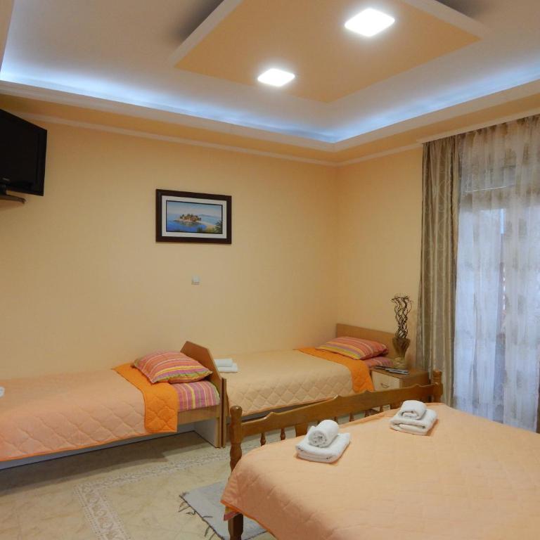 Apartments Klakor - Studio with Balcony and Sea View - 8
