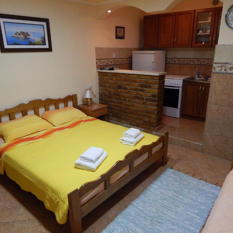 Apartments Klakor - Comfort Studio with Terrace and Sea View - 1