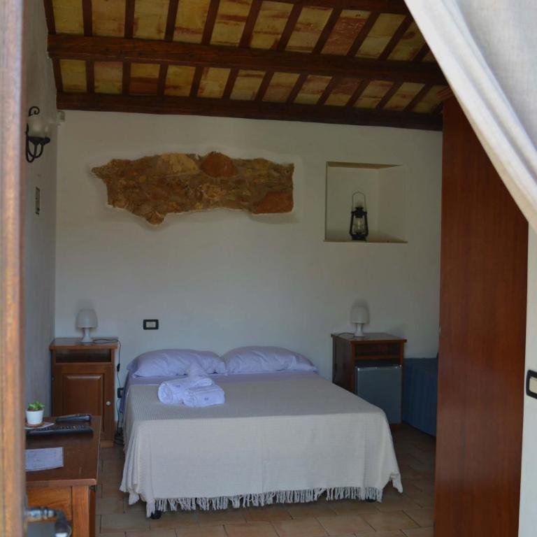 HOTEL Cala Buguto - Camera Matrimoniale Deluxe (2 Adulti + 1 Bambino) - 10