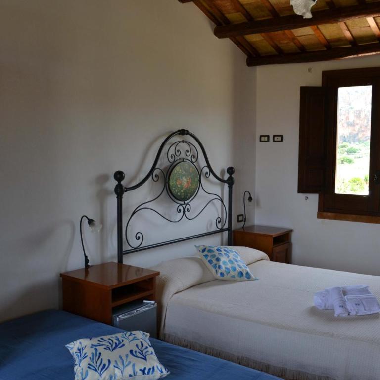 HOTEL Cala Buguto - Camera Tripla Comfort - 4