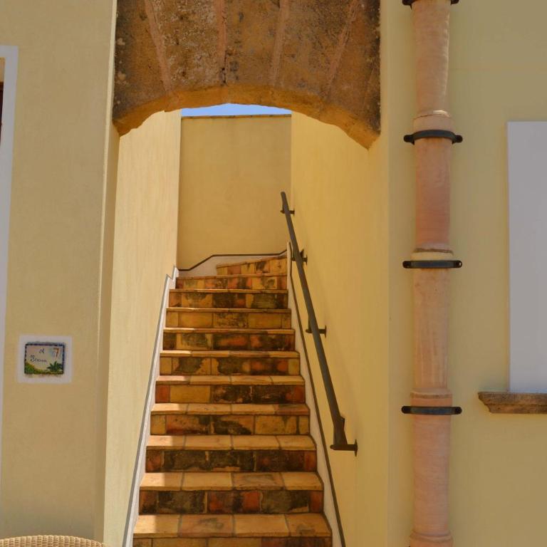 HOTEL Cala Buguto - Camera Tripla Comfort - 13