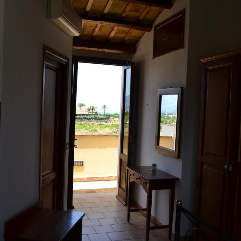 HOTEL Cala Buguto - Camera Queen Deluxe - 9